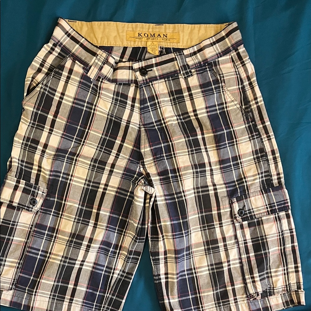 Koman Men's Checkered Cargo Shorts - Navy and Beige